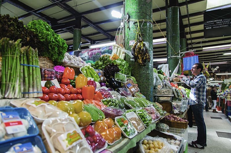 Mercado de productos locales en San Juan