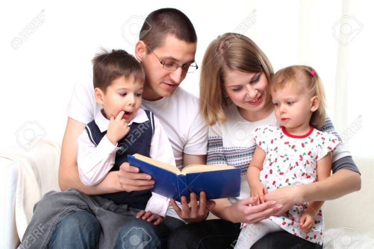 Quién puede solicitar una copia del Libro de Familia