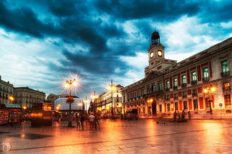 Qué ver y hacer en la Puerta del Sol en Madrid, España