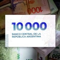 billetes-de-euros-y-pesos-mexicanos-comparados