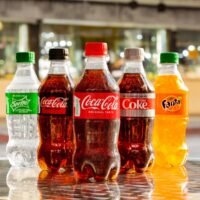 botellas-de-coca-cola-en-envase-reciclable