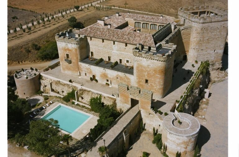 Qué ofrece la Posada Real Castillo del Buen Amor en Salamanca