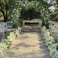 decoracion-floral-en-una-boda-religiosa