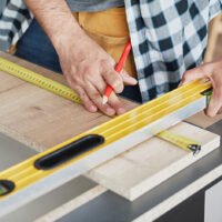 herramientas-de-carpinteria-en-un-taller