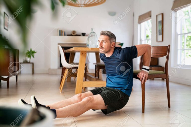 Cómo hacer una rutina de ejercicios en casa para hombres sin pesas