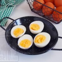 huevos-duros-perfectamente-cocidos-en-agua-hirviendo