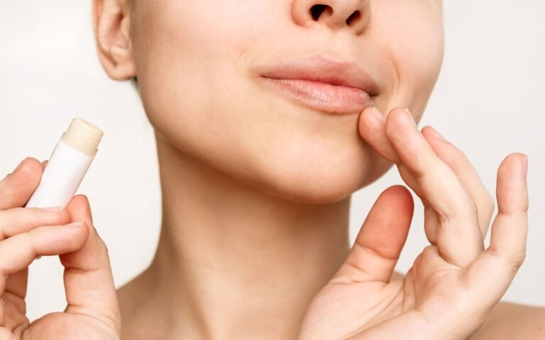 Cómo curar los labios partidos rápidamente: remedios efectivos