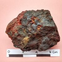 muestras-mineral-hierro-oxidado-son-negras-rojizas_404742-857