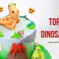 pastel-de-dinosaurio-decorado-con-fondant