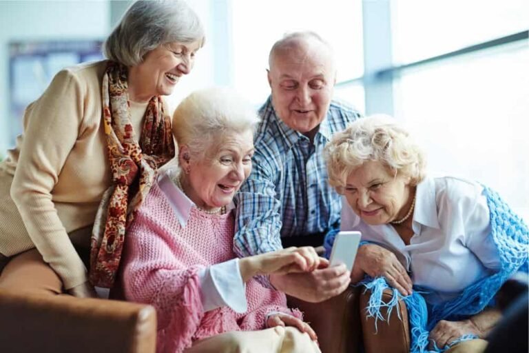Cuál es la mejor app para cuidar a personas mayores en 2023