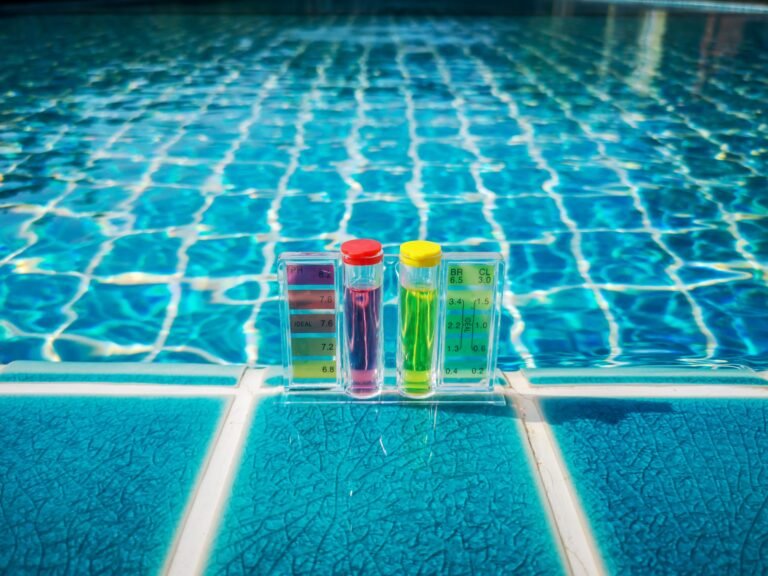 Cómo subir el pH de tu piscina de manera efectiva