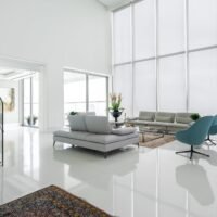 pisos-de-marmol-blanco-en-elegante-sala