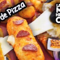 pizza-casera-con-dedos-de-queso-derretido