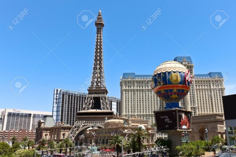 Dónde se encuentra la réplica de la Torre Eiffel en Las Vegas