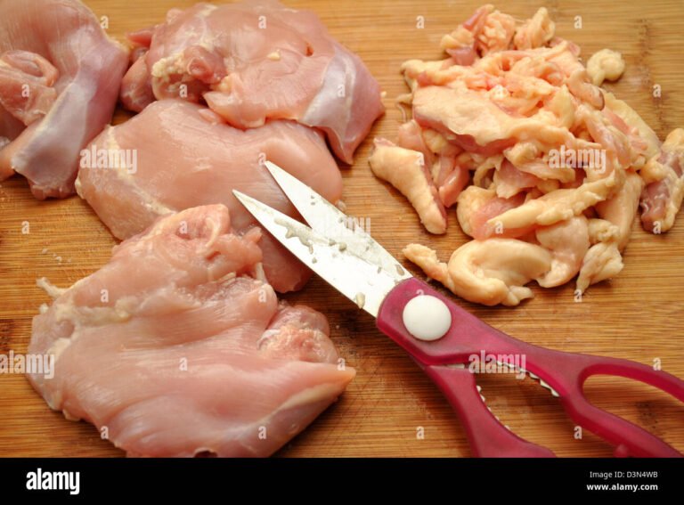 Cómo elegir las mejores tijeras para cortar pollo crudo